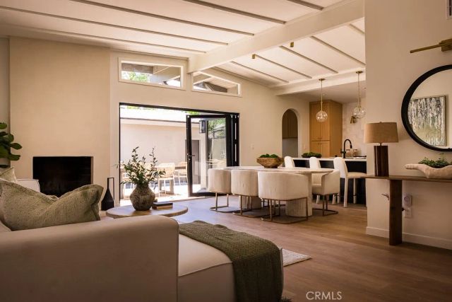 17156 Bullock, Encino, CA 91316