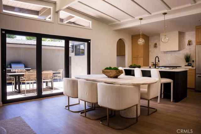 17156 Bullock, Encino, CA 91316