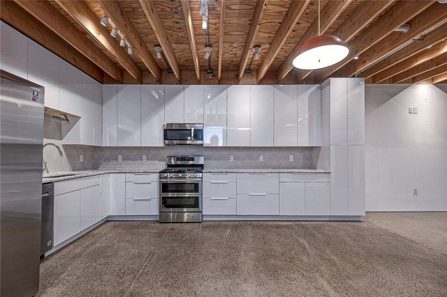 4012 Ewing St, Lawrenceville, PA 15224