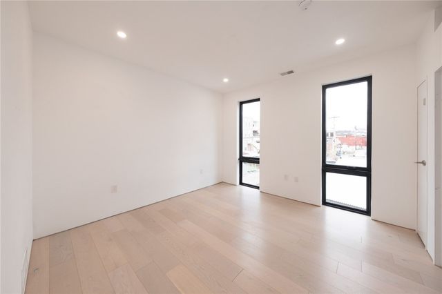 4012 Ewing St, Lawrenceville, PA 15224