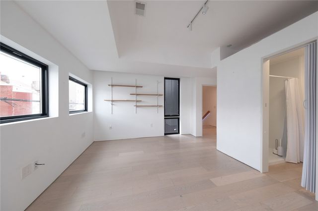 4012 Ewing St, Lawrenceville, PA 15224