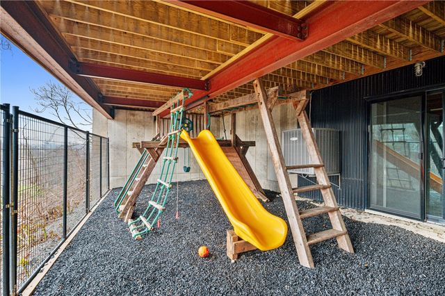 4012 Ewing St, Lawrenceville, PA 15224