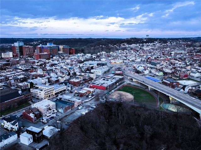 4012 Ewing St, Lawrenceville, PA 15224