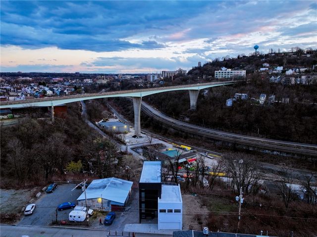 4012 Ewing St, Lawrenceville, PA 15224