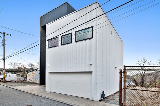 4012 Ewing St, Lawrenceville, PA 15224