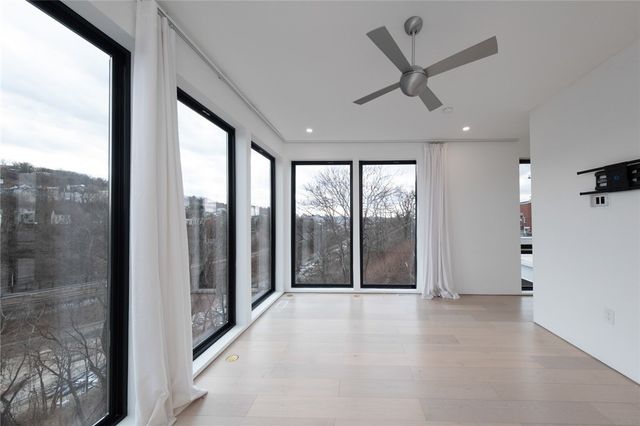 4012 Ewing St, Lawrenceville, PA 15224