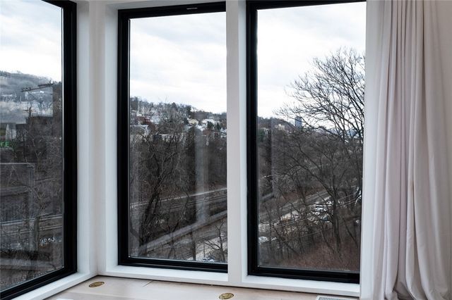 4012 Ewing St, Lawrenceville, PA 15224