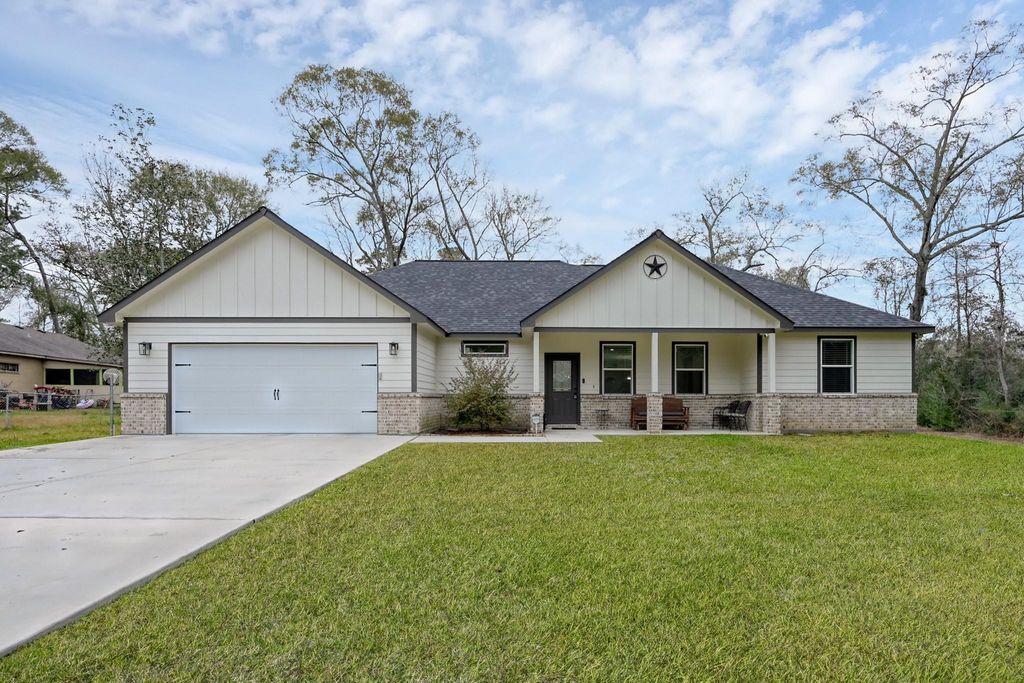 25639 Forest Lane, Cleveland, TX 77328