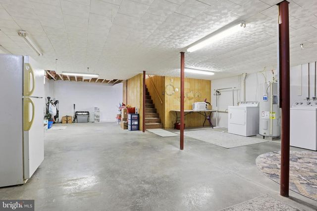 22 SPRUCE LN, New Oxford, PA 17350