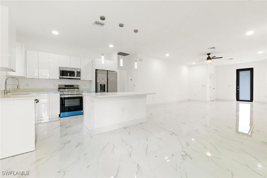 2803 E 13th ST, Lehigh Acres, FL 33972