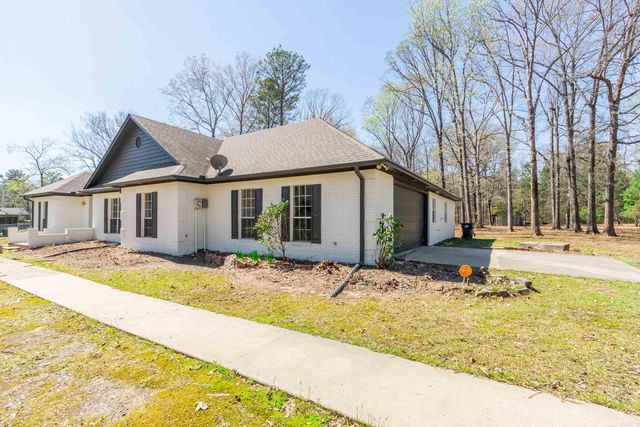 8700 OLD WARREN Road, Pine Bluff, AR 71603