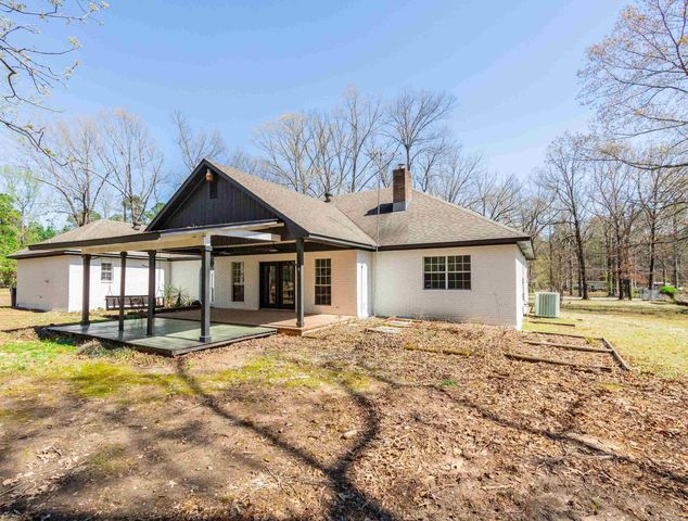 8700 OLD WARREN Road, Pine Bluff, AR 71603