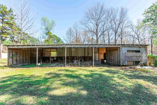 8700 OLD WARREN Road, Pine Bluff, AR 71603