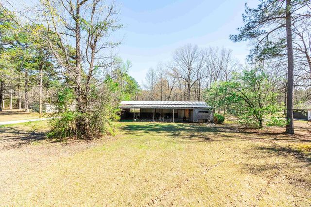 8700 OLD WARREN Road, Pine Bluff, AR 71603