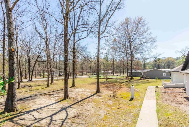 8700 OLD WARREN Road, Pine Bluff, AR 71603