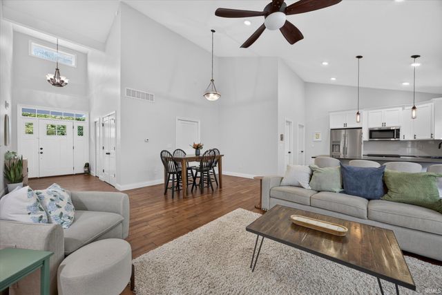 953 S Romans Way, Bloomington, IN 47401