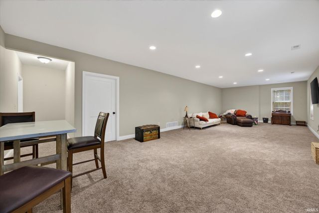 953 S Romans Way, Bloomington, IN 47401