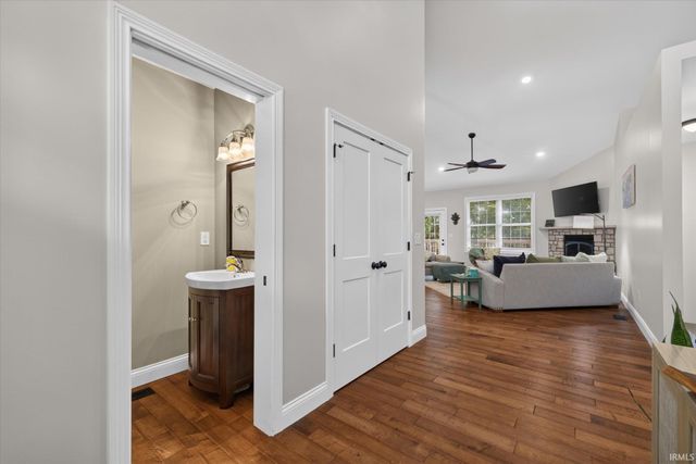 953 S Romans Way, Bloomington, IN 47401