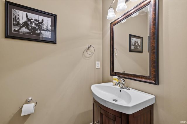 953 S Romans Way, Bloomington, IN 47401