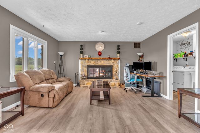 241 S County Road 450 W, Danville, IN 46122