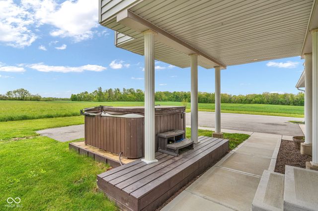 241 S County Road 450 W, Danville, IN 46122
