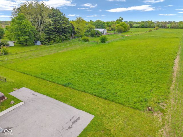 241 S County Road 450 W, Danville, IN 46122