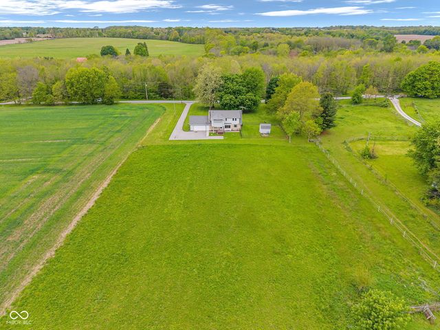 241 S County Road 450 W, Danville, IN 46122