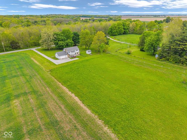 241 S County Road 450 W, Danville, IN 46122
