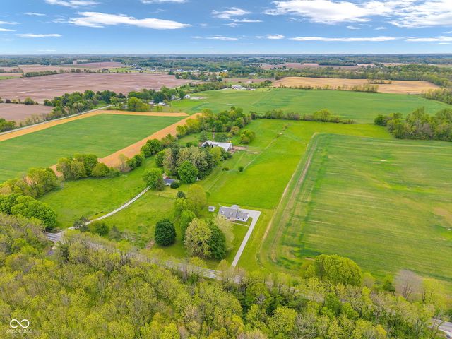 241 S County Road 450 W, Danville, IN 46122