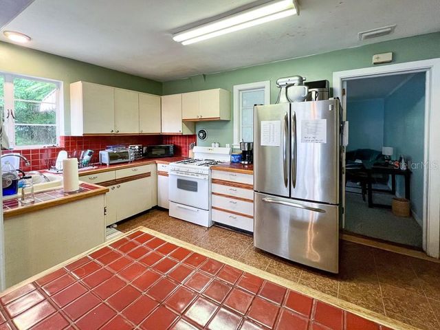 929 NW 22ND STREET, Gainesville, FL 32603