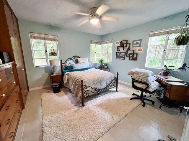 929 NW 22ND STREET, Gainesville, FL 32603