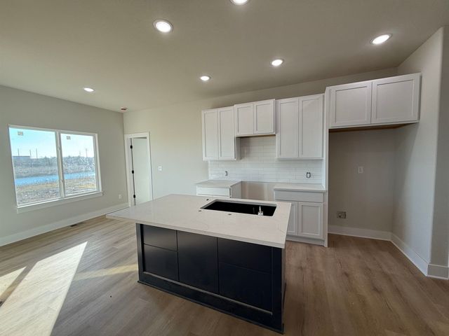 5488 N Toben Dr, Bel Aire, KS 67226