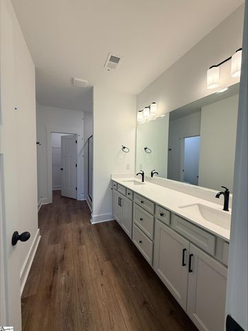 314 Ridgelea Street, Fountain Inn, SC 29644