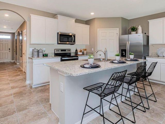 9521 Silver Sands Ln, Fort Pierce, FL 34945