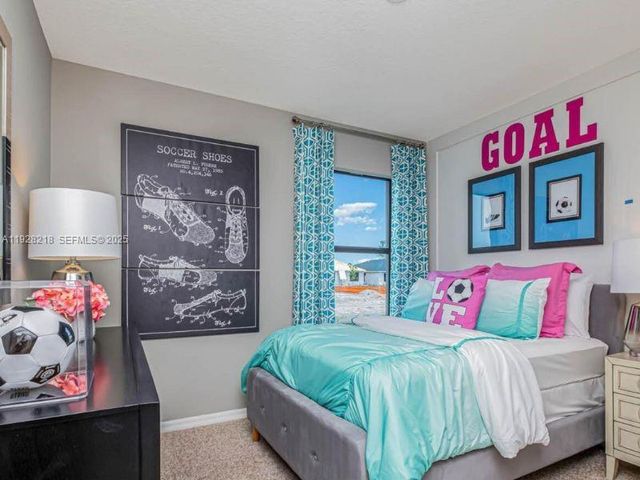 9521 Silver Sands Ln, Fort Pierce, FL 34945