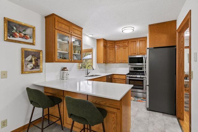 6766 Cottonwood Lane N, Maple Grove, MN 55369