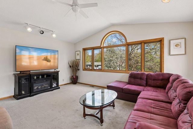 6766 Cottonwood Lane N, Maple Grove, MN 55369