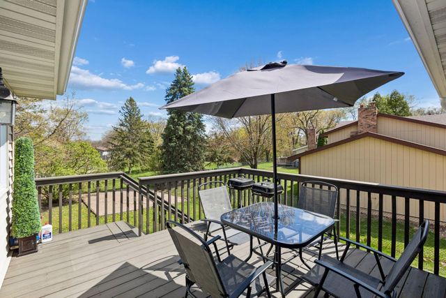 6766 Cottonwood Lane N, Maple Grove, MN 55369