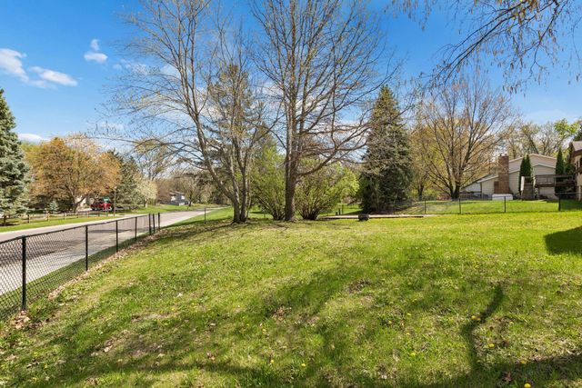 6766 Cottonwood Lane N, Maple Grove, MN 55369