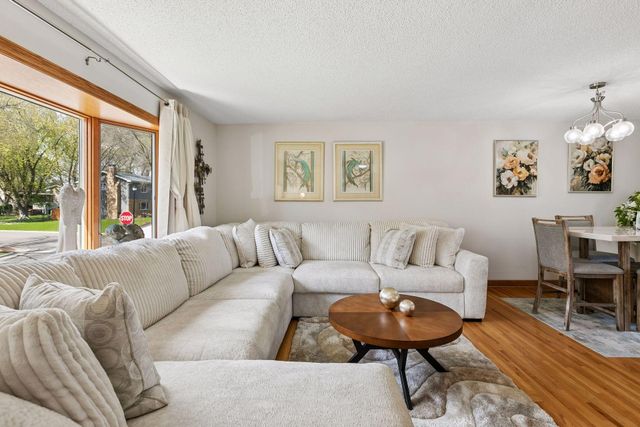 6766 Cottonwood Lane N, Maple Grove, MN 55369