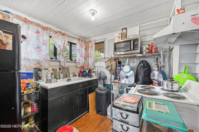 2650 FORBES Street, Jacksonville, FL 32204