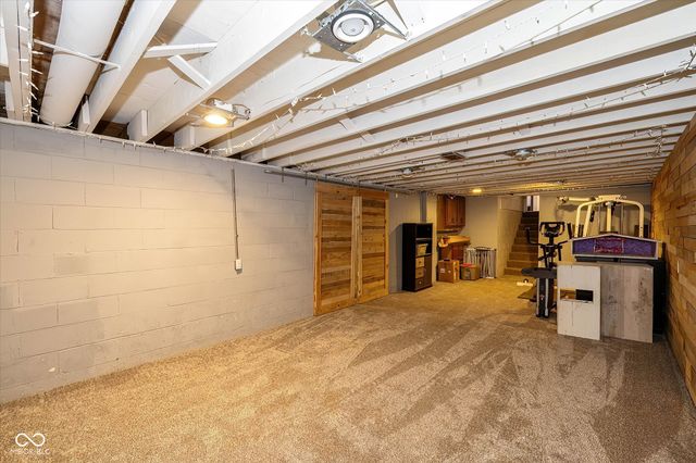 8889 Cholla Road, Indianapolis, IN 46240