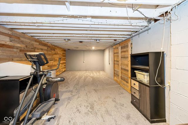 8889 Cholla Road, Indianapolis, IN 46240