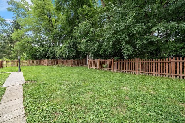 8889 Cholla Road, Indianapolis, IN 46240