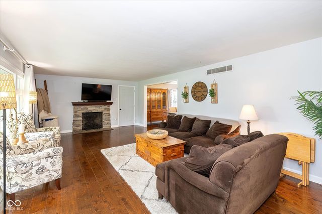 8889 Cholla Road, Indianapolis, IN 46240