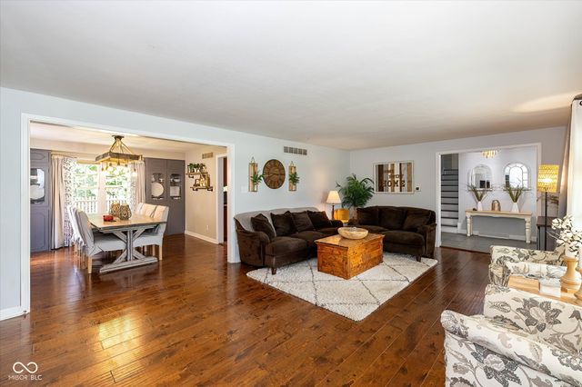 8889 Cholla Road, Indianapolis, IN 46240