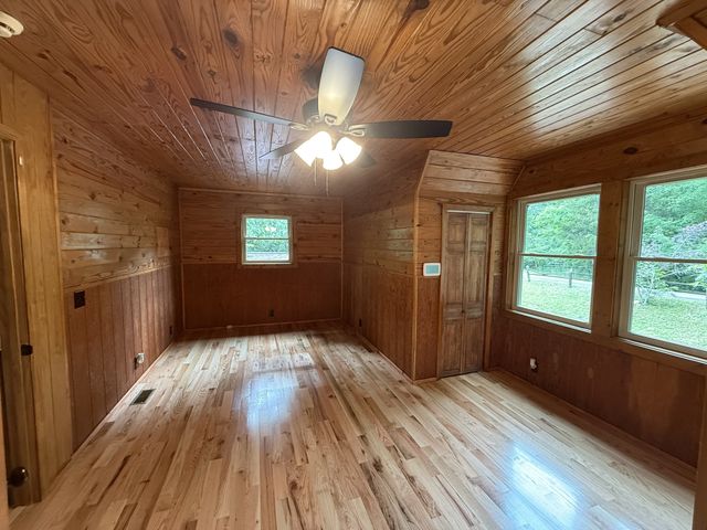1081 Savely Rd, Pegram, TN 37143