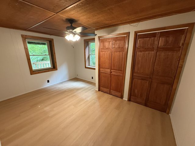 1081 Savely Rd, Pegram, TN 37143