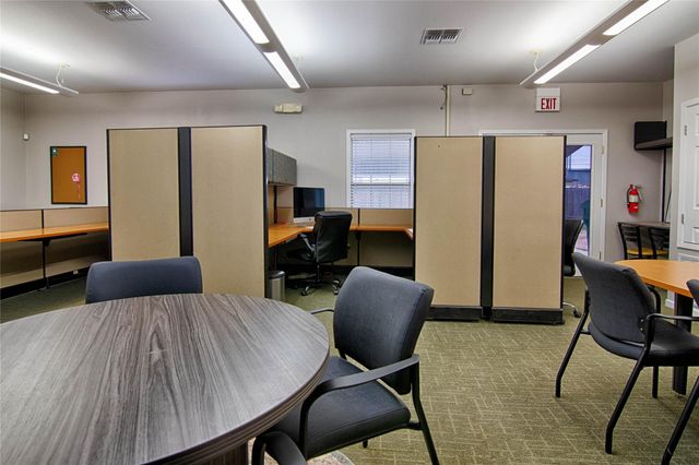 820 N Jefferson ST, La Grange, TX 78945