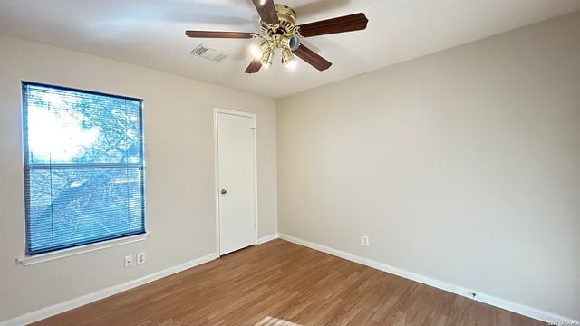 69 LOCKSPRING, San Antonio, TX 78254